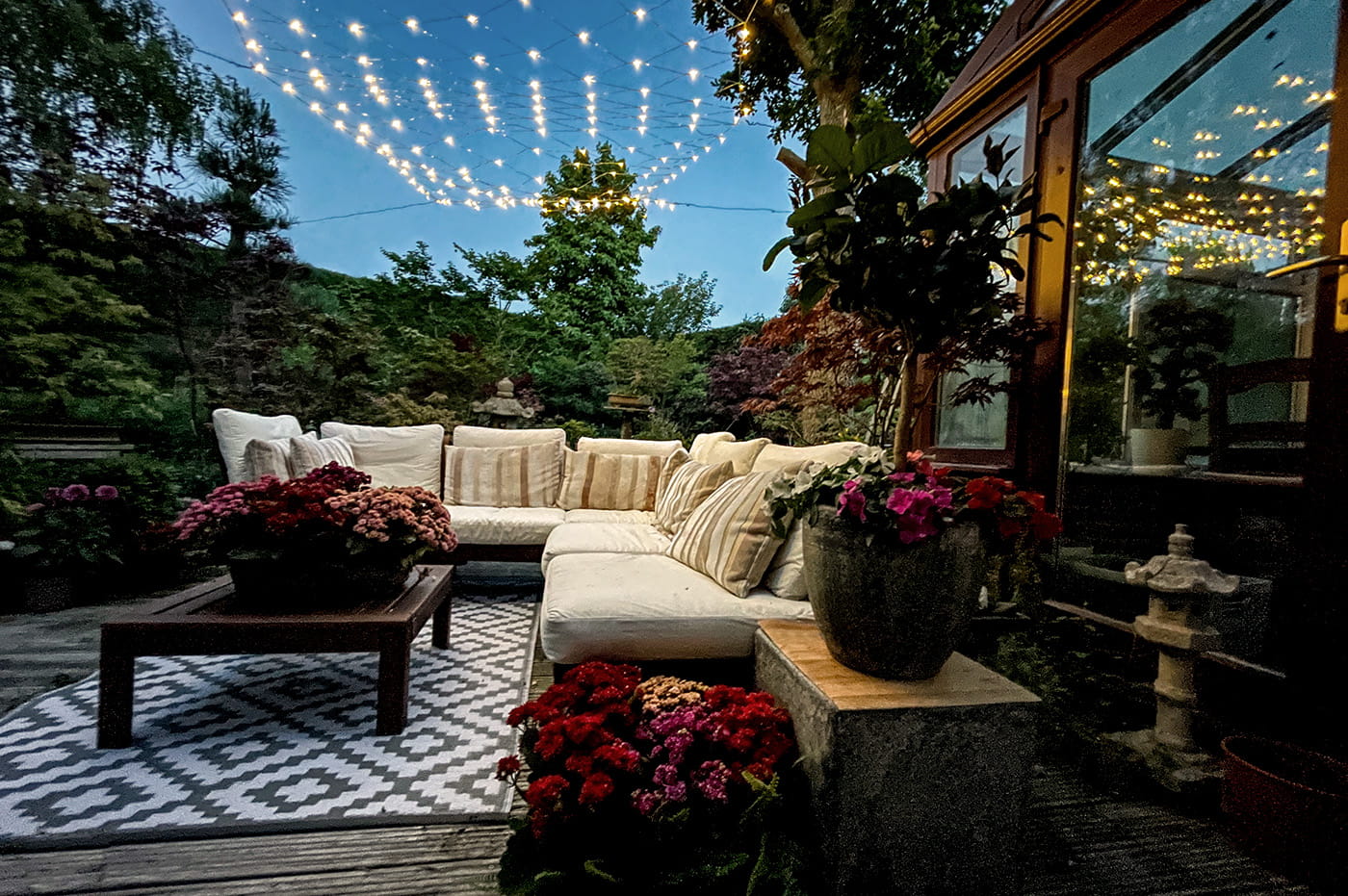 shades of grey hexagons